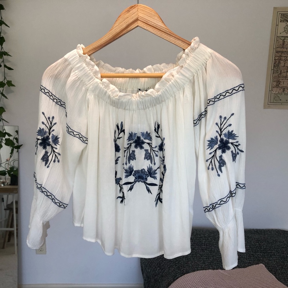 Off the shoulder white cottage blouse embroidered